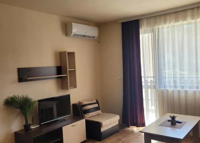 Апартаменти Tryavna Lake アパート *